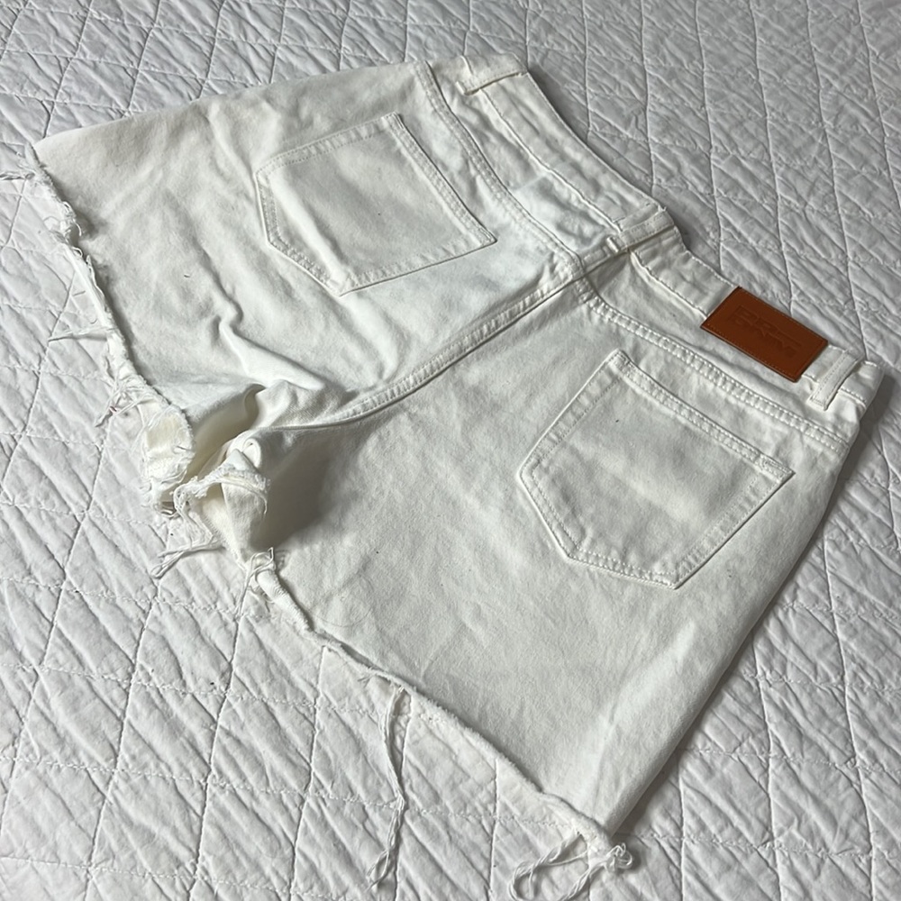 Princess Polly White Shorts - Picture 3 of 8